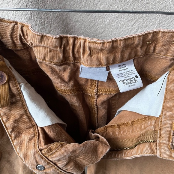 Boys Distressed Carhartt Work pants - Picture 4 of 6